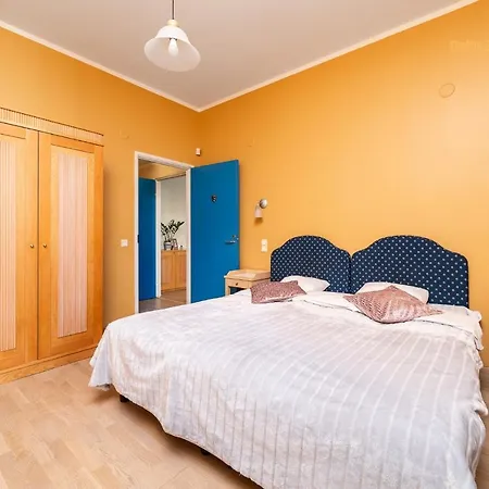 Daily - With Bath Lägenhet