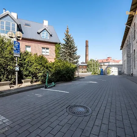 Daily - With Bath Korter